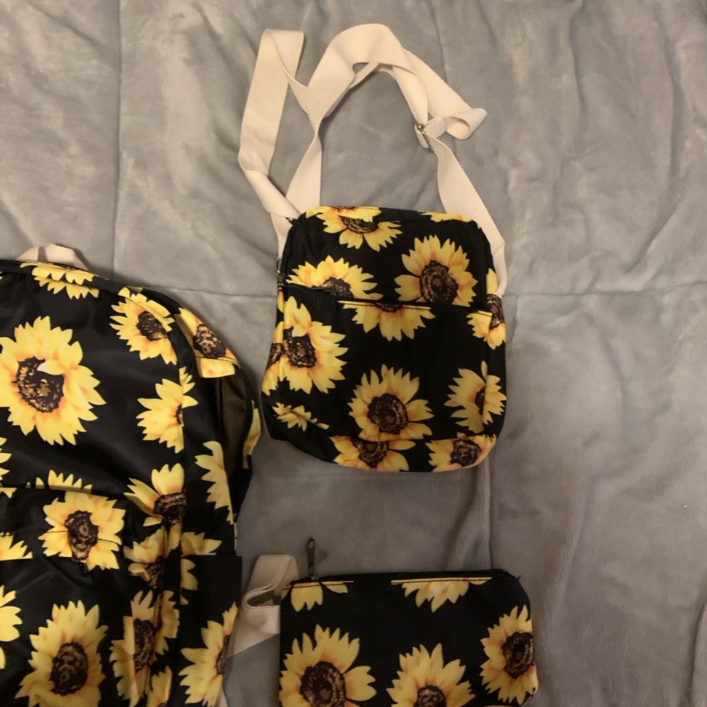Sunflower Print Backpack Crossbody purse and Accessories Set NWOT - Picture 2 of 8